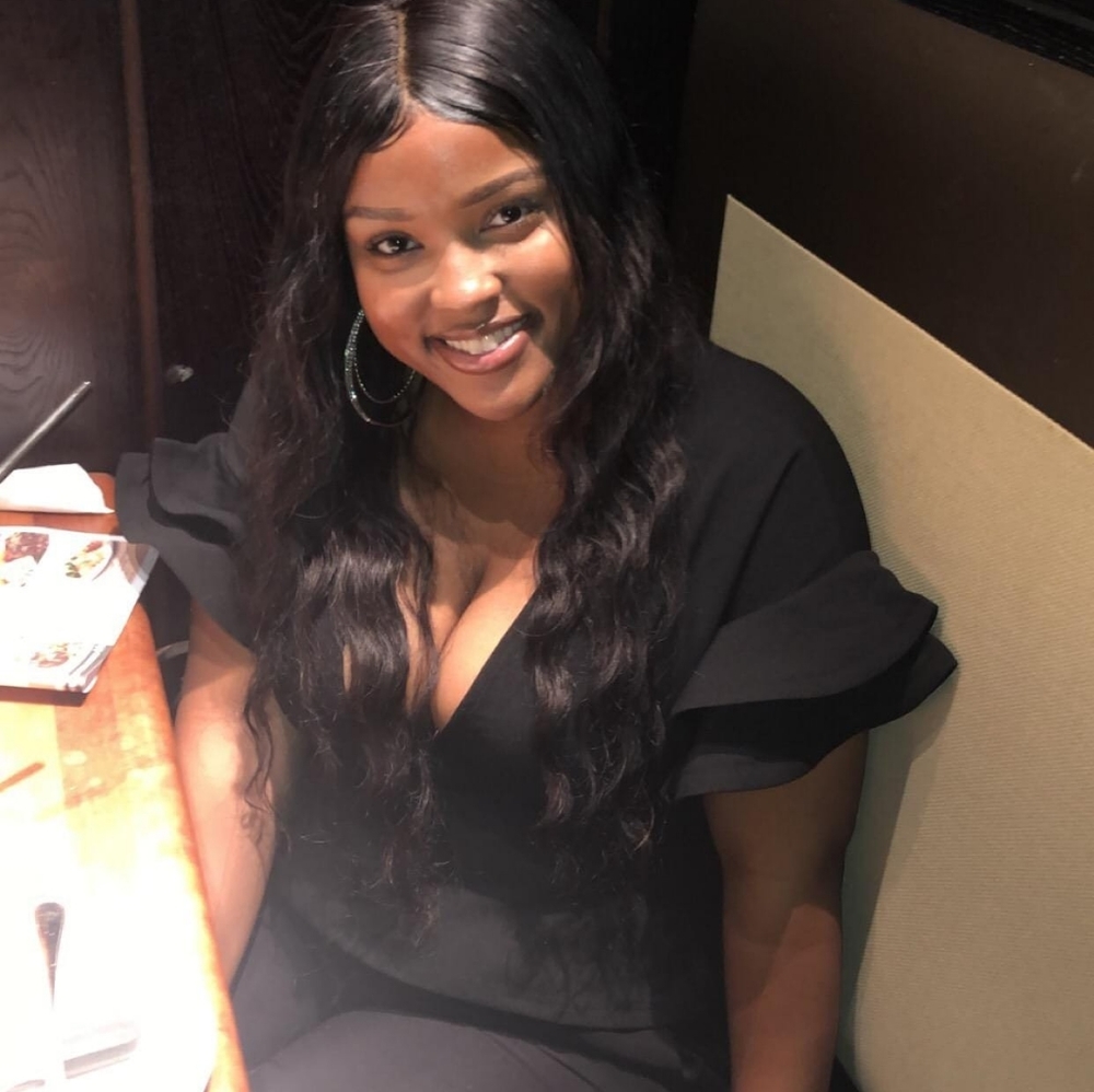 Meet your Posher, Deltina